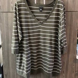 Torrid olive green w/stripes 3/4 sleeve Size 3